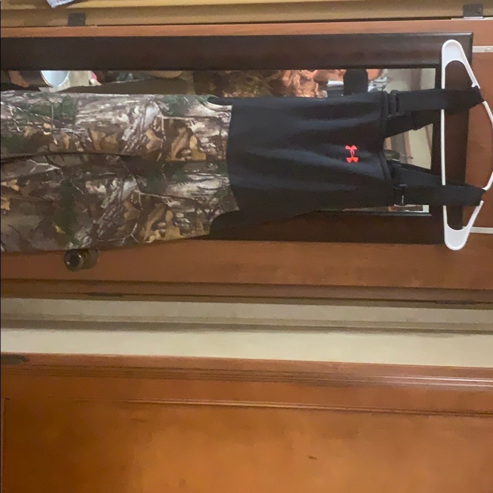Fleece lined realtree overall bibs. Storm 1.
